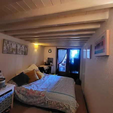 Rez De Jardin Sur La * 滨海圣西尔